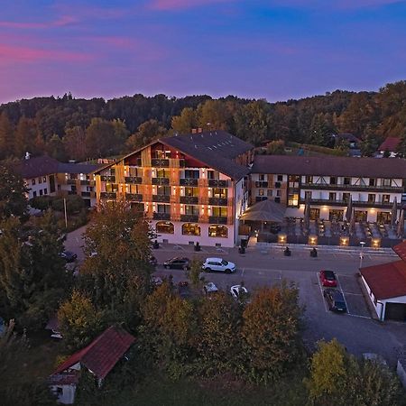 Wellnesshotel Zum Koch Ortenburg ภายนอก รูปภาพ