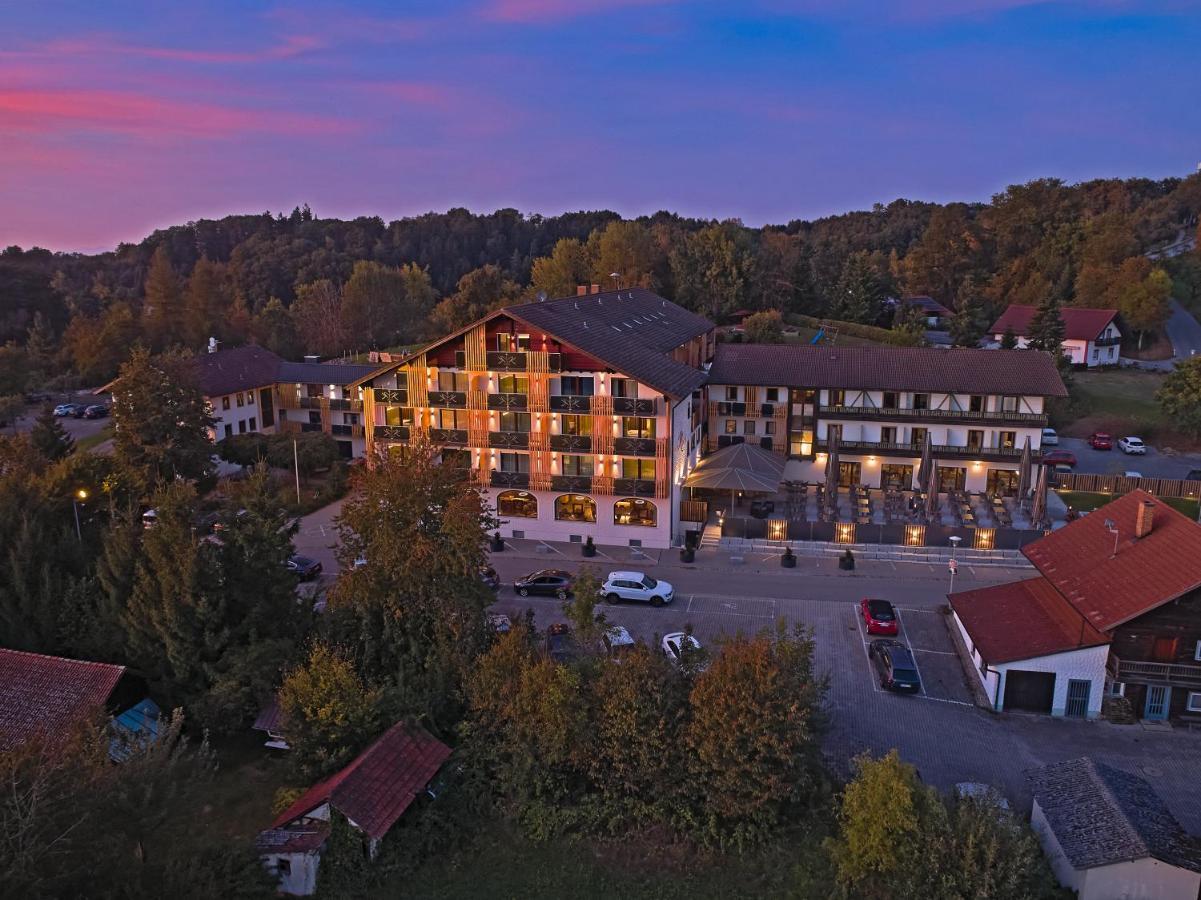 Wellnesshotel Zum Koch Ortenburg ภายนอก รูปภาพ
