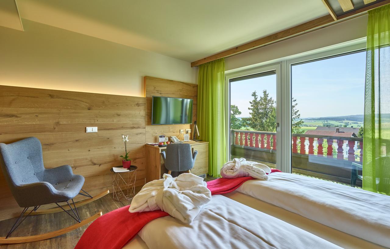 Wellnesshotel Zum Koch Ortenburg ภายนอก รูปภาพ