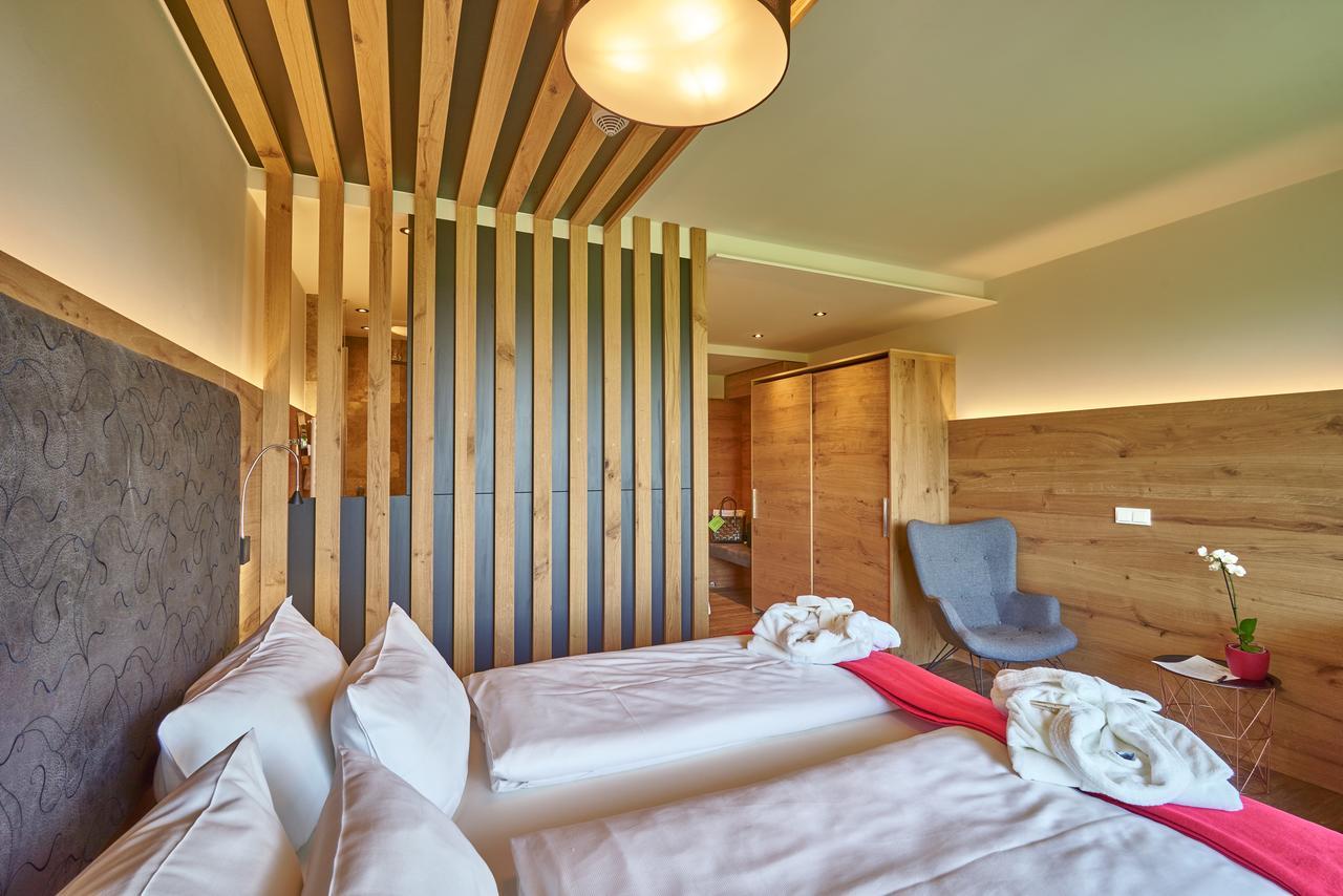 Wellnesshotel Zum Koch Ortenburg ภายนอก รูปภาพ