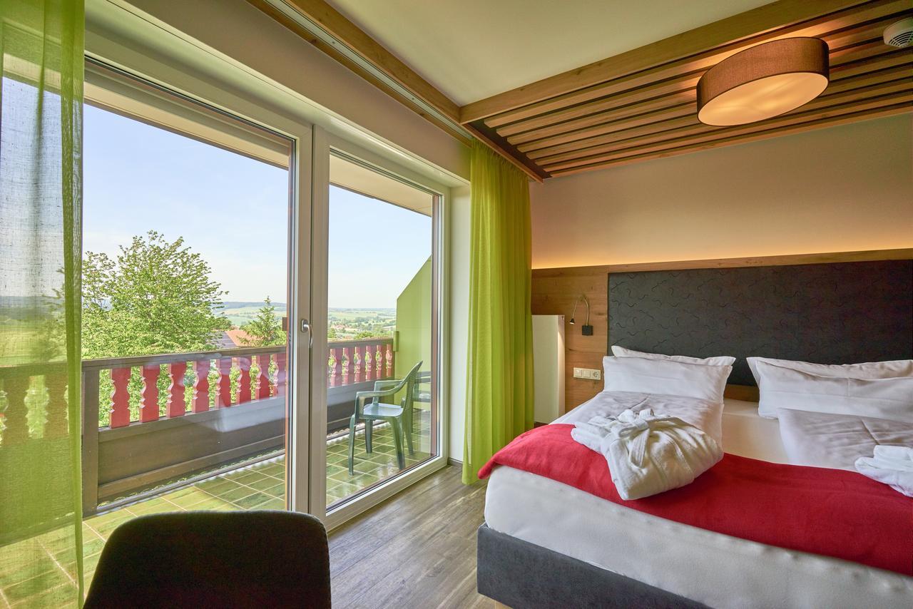 Wellnesshotel Zum Koch Ortenburg ภายนอก รูปภาพ