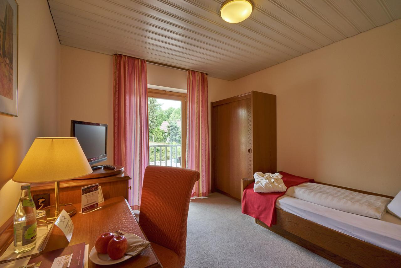 Wellnesshotel Zum Koch Ortenburg ภายนอก รูปภาพ