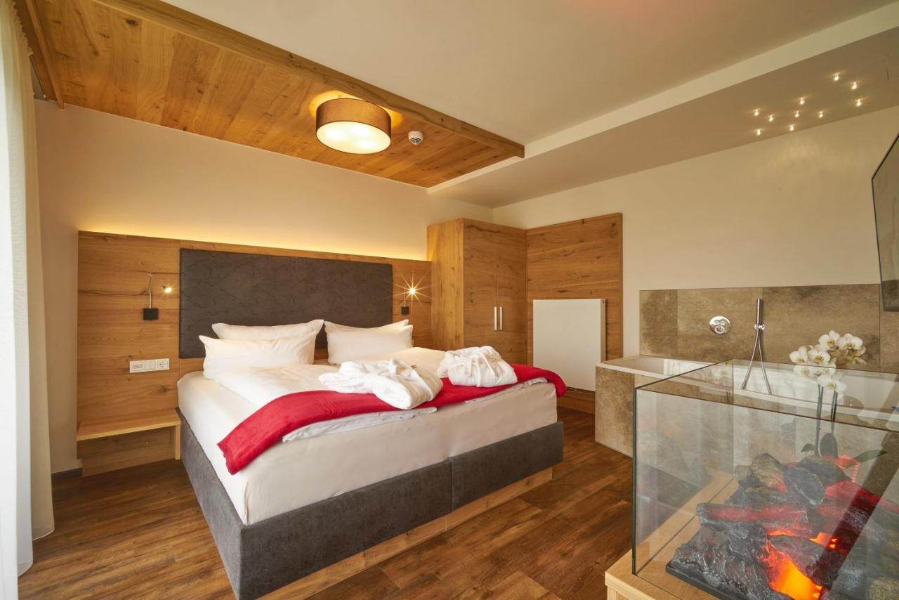 Wellnesshotel Zum Koch Ortenburg ภายนอก รูปภาพ