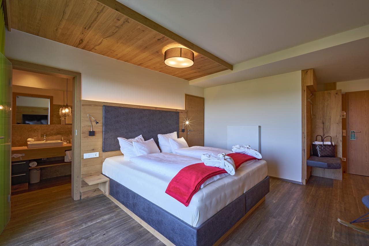 Wellnesshotel Zum Koch Ortenburg ภายนอก รูปภาพ