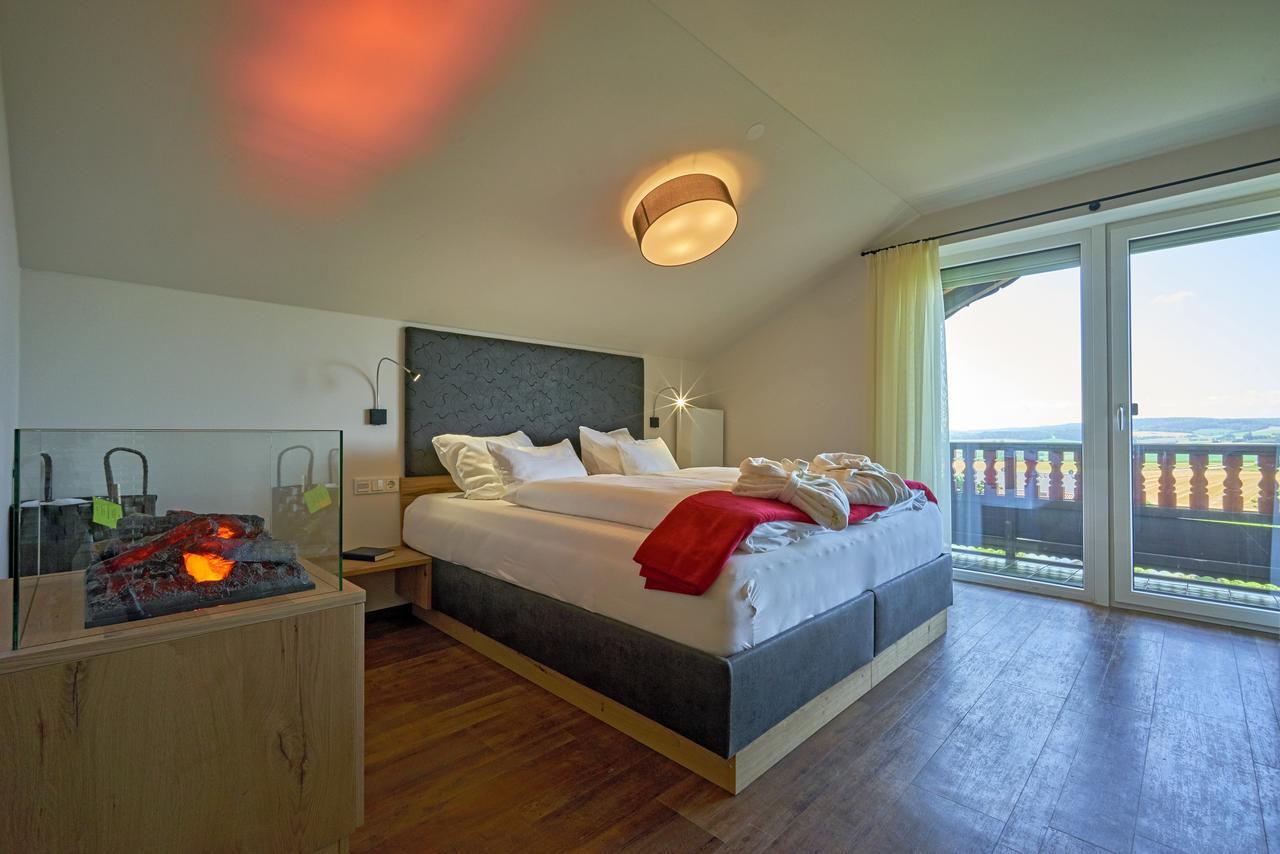 Wellnesshotel Zum Koch Ortenburg ภายนอก รูปภาพ
