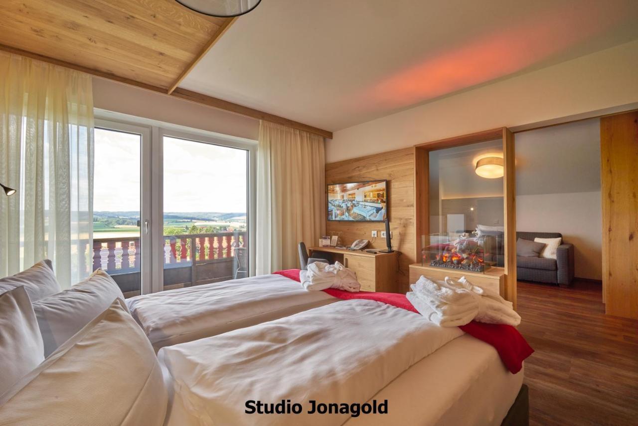Wellnesshotel Zum Koch Ortenburg ภายนอก รูปภาพ